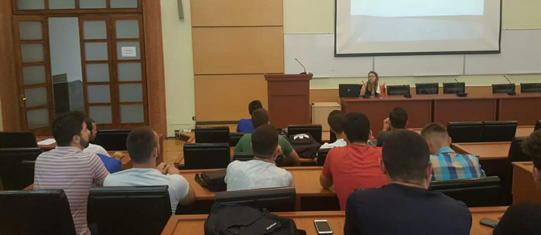 6065dd61-21c5-47a5-bcdc-c592438a3691